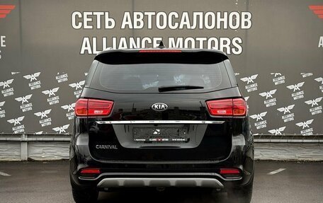 KIA Carnival III, 2019 год, 2 890 000 рублей, 6 фотография