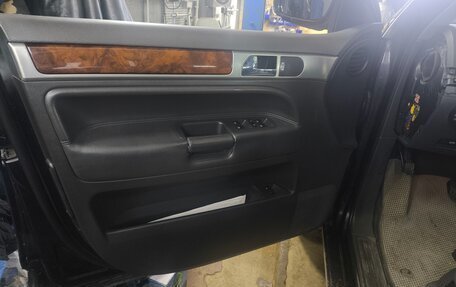 Volkswagen Touareg III, 2006 год, 890 000 рублей, 10 фотография