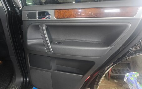 Volkswagen Touareg III, 2006 год, 890 000 рублей, 12 фотография