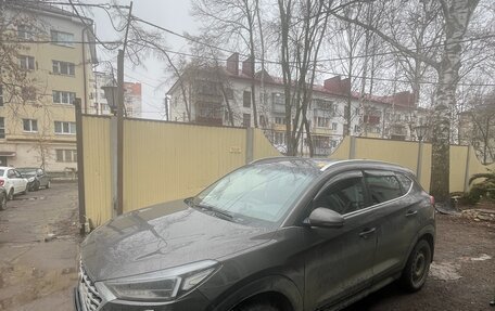 Hyundai Tucson III, 2019 год, 2 000 000 рублей, 2 фотография