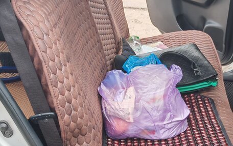 Toyota Prius Alpha I (ZVW40/41), 2016 год, 1 450 000 рублей, 15 фотография