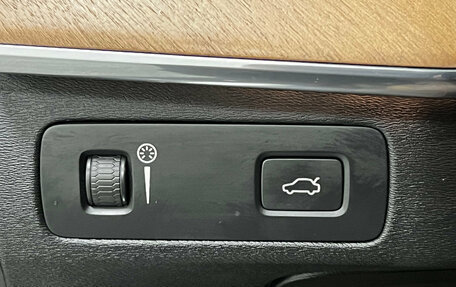 Volvo XC90 II рестайлинг, 2015 год, 3 890 000 рублей, 11 фотография