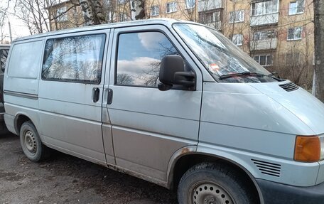 Volkswagen Transporter T4, 1996 год, 217 381 рублей, 2 фотография