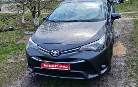 Toyota Avensis III рестайлинг, 2016 год, 2 200 000 рублей, 1 фотография