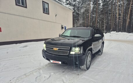 Chevrolet Tahoe III, 2013 год, 2 000 000 рублей, 2 фотография