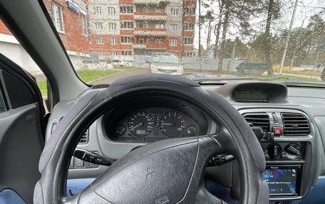 Mitsubishi Space Star I рестайлинг, 2002 год, 200 000 рублей, 17 фотография