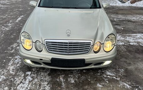 Mercedes-Benz E-Класс, 2004 год, 480 000 рублей, 2 фотография