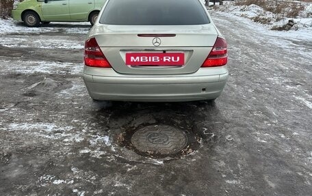 Mercedes-Benz E-Класс, 2004 год, 480 000 рублей, 5 фотография