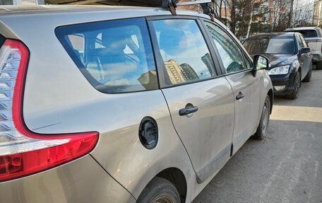 Renault Scenic III, 2010 год, 625 000 рублей, 3 фотография