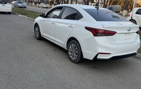 Hyundai Solaris II рестайлинг, 2018 год, 785 000 рублей, 3 фотография