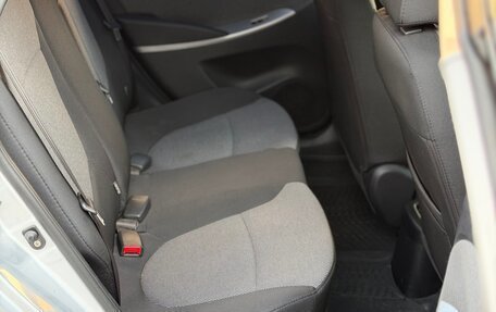 Hyundai Solaris II рестайлинг, 2013 год, 880 000 рублей, 11 фотография