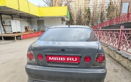 Toyota Altezza, 1998 год, 1 350 000 рублей, 10 фотография