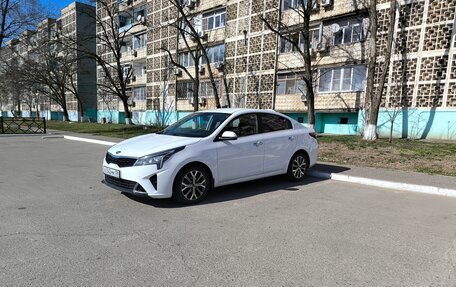 KIA Rio IV, 2021 год, 1 650 000 рублей, 2 фотография