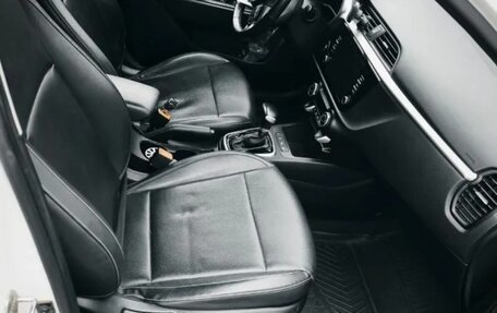 KIA Rio IV, 2021 год, 1 650 000 рублей, 10 фотография