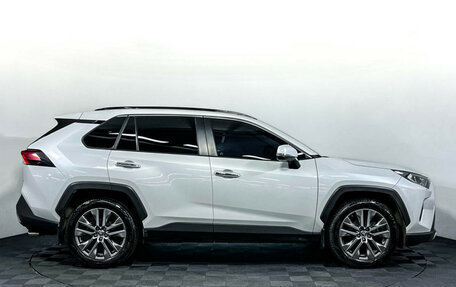 Toyota RAV4, 2021 год, 3 895 000 рублей, 4 фотография