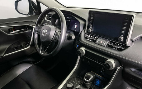 Toyota RAV4, 2021 год, 3 895 000 рублей, 9 фотография