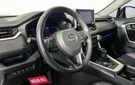 Toyota RAV4, 2021 год, 3 895 000 рублей, 13 фотография