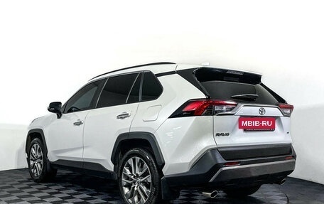 Toyota RAV4, 2021 год, 3 895 000 рублей, 7 фотография