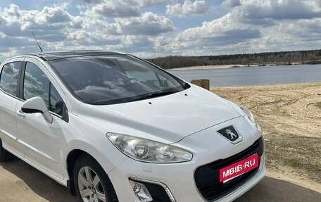 Peugeot 308 II, 2012 год, 670 000 рублей, 2 фотография