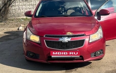 Chevrolet Cruze II, 2010 год, 380 000 рублей, 2 фотография