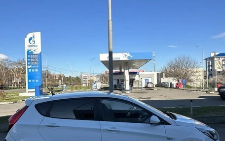 Hyundai Solaris II рестайлинг, 2014 год, 850 000 рублей, 4 фотография