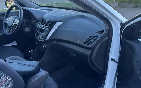 Hyundai Solaris II рестайлинг, 2014 год, 850 000 рублей, 13 фотография