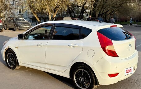 Hyundai Solaris II рестайлинг, 2011 год, 650 000 рублей, 6 фотография