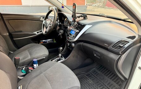 Hyundai Solaris II рестайлинг, 2011 год, 650 000 рублей, 7 фотография