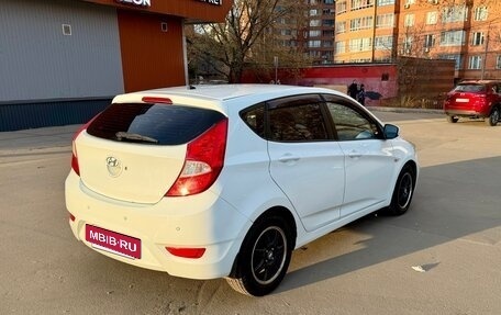 Hyundai Solaris II рестайлинг, 2011 год, 650 000 рублей, 5 фотография