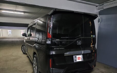 Honda Stepwgn IV, 2019 год, 3 000 000 рублей, 12 фотография