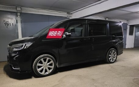 Honda Stepwgn IV, 2019 год, 3 000 000 рублей, 2 фотография