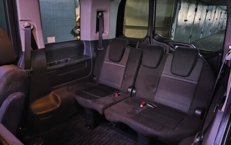 Honda Stepwgn IV, 2019 год, 3 000 000 рублей, 35 фотография