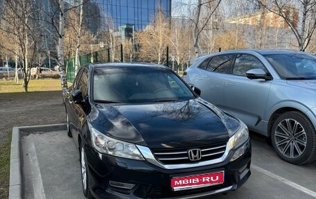 Honda Accord IX рестайлинг, 2013 год, 1 900 000 рублей, 1 фотография