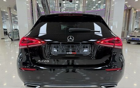 Mercedes-Benz A-Класс, 2018 год, 2 499 000 рублей, 5 фотография