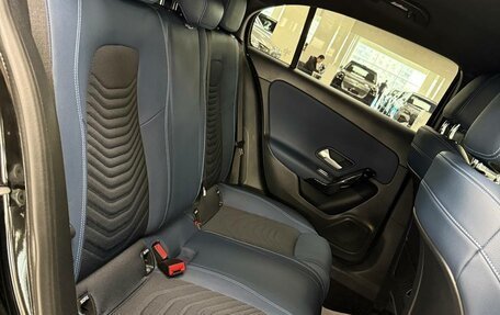 Mercedes-Benz A-Класс, 2018 год, 2 499 000 рублей, 14 фотография