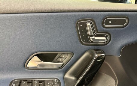 Mercedes-Benz A-Класс, 2018 год, 2 499 000 рублей, 16 фотография