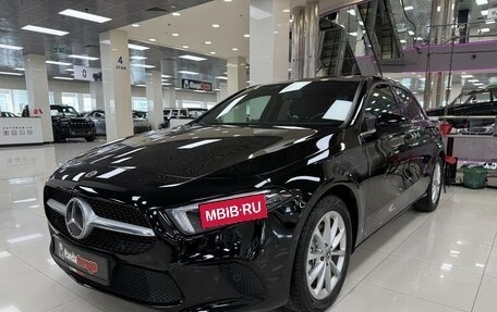 Mercedes-Benz A-Класс, 2018 год, 2 499 000 рублей, 3 фотография