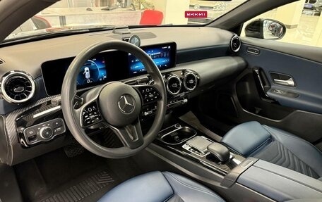 Mercedes-Benz A-Класс, 2018 год, 2 499 000 рублей, 8 фотография