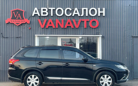 Mitsubishi Outlander III рестайлинг 3, 2017 год, 1 599 000 рублей, 4 фотография