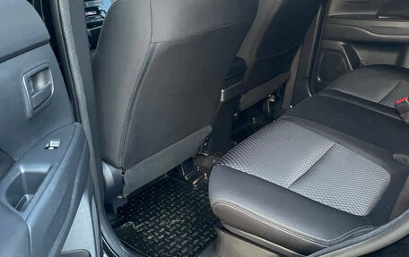 Mitsubishi Outlander III рестайлинг 3, 2017 год, 1 599 000 рублей, 10 фотография