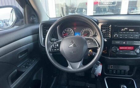 Mitsubishi Outlander III рестайлинг 3, 2017 год, 1 599 000 рублей, 15 фотография