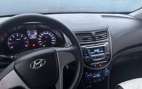 Hyundai Solaris II рестайлинг, 2016 год, 720 000 рублей, 10 фотография