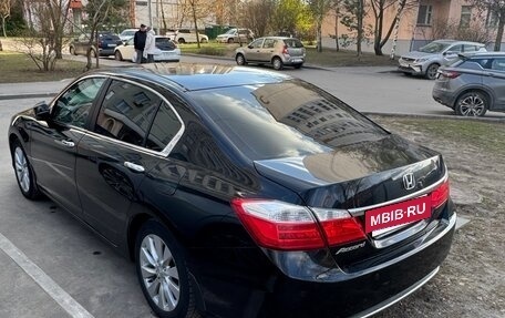 Honda Accord IX рестайлинг, 2013 год, 1 900 000 рублей, 8 фотография
