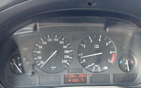 BMW 5 серия, 2001 год, 1 300 000 рублей, 8 фотография