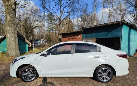 KIA Rio IV, 2021 год, 1 660 000 рублей, 3 фотография