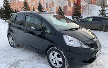 Honda Fit III, 2010 год, 770 000 рублей, 2 фотография