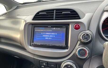 Honda Fit III, 2010 год, 770 000 рублей, 7 фотография