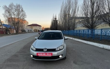 Volkswagen Golf VI, 2011 год, 860 000 рублей, 3 фотография