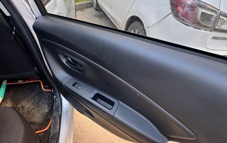 Toyota Vitz, 2019 год, 999 990 рублей, 9 фотография