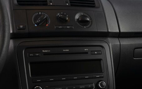 Skoda Fabia II, 2013 год, 255 000 рублей, 14 фотография